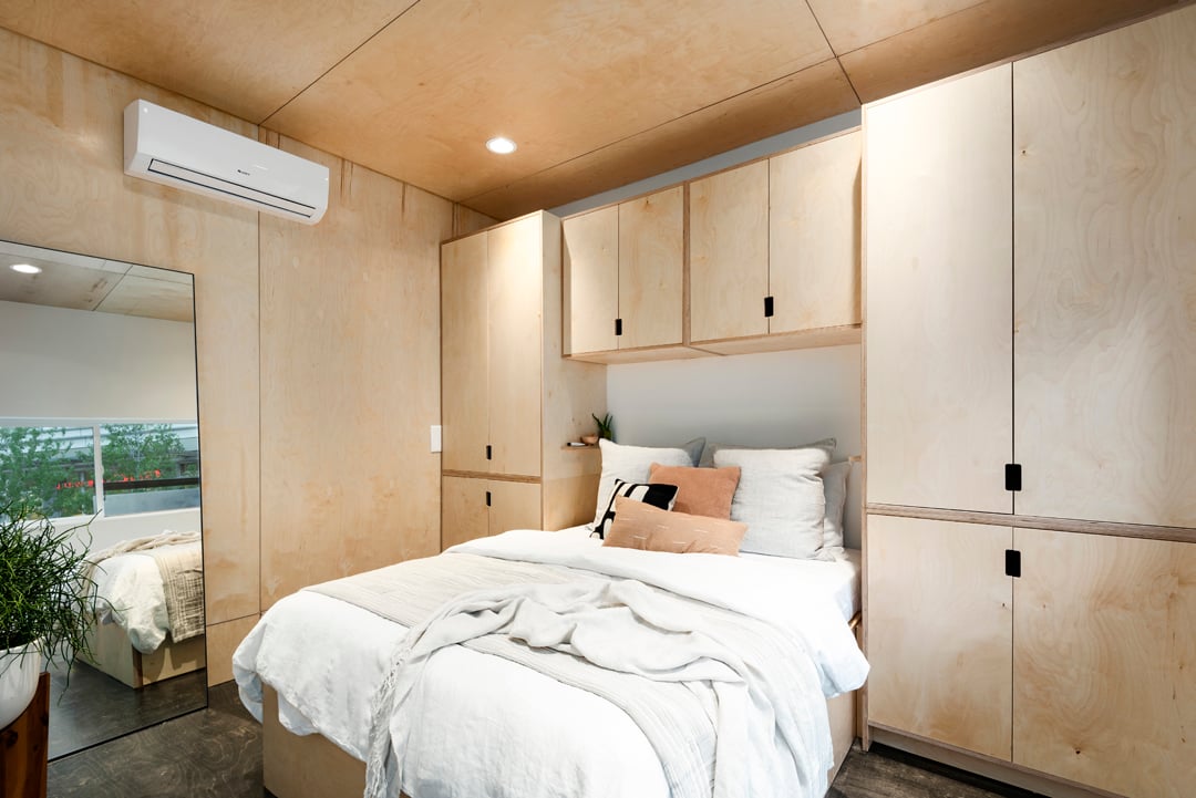 01_bedroom_8